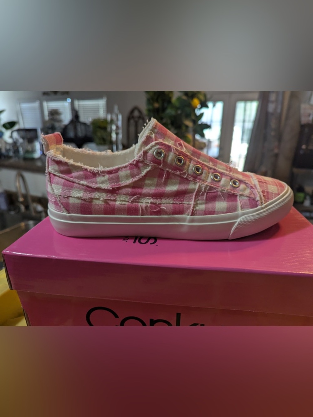 Pink Gingham Slip-On womens Sneakers